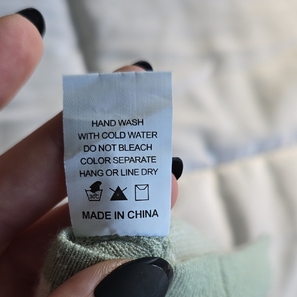 Debut Floral and Heart Pattern Sweater - Picture 6 of 7